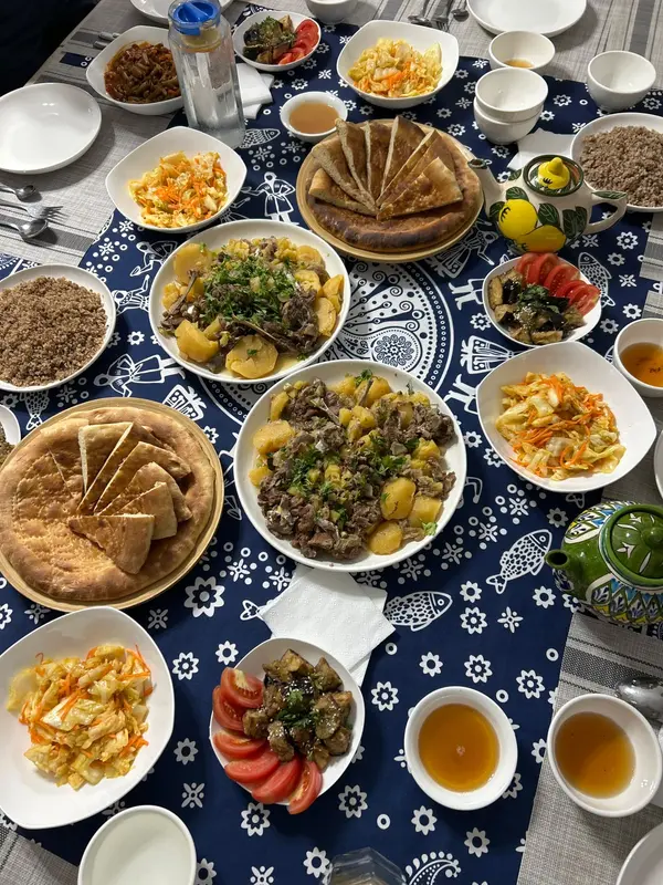 Kazakh dastarkhan table